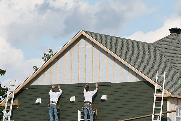 Professional Siding Contractor technician working in Roseville, MN